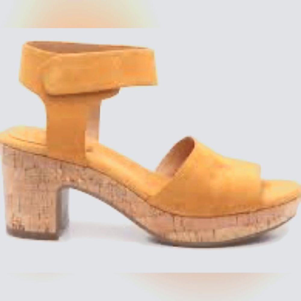 Crown Vintage Goldenrod Suede Cork Heel Sandal Shoes